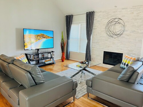 Spacious 5-bedroom house near BRAVES Stadium sleeps15