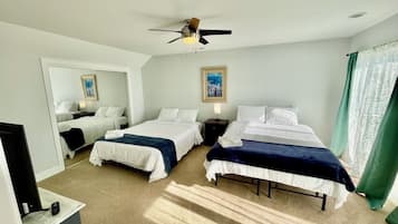 4 bedrooms, iron/ironing board, WiFi, bed sheets
