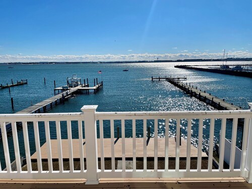 Big Waterfront House on the Bay! Amazing Views, Swim Deck, Walk to Beach!