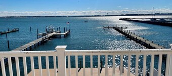 Big Waterfront House on the Bay! Amazing Views, Swim Deck, Walk to Beach!