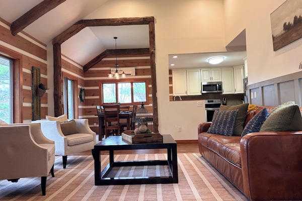 Televisor intel·ligent, reproductor de DVD i taula de tennis de taula