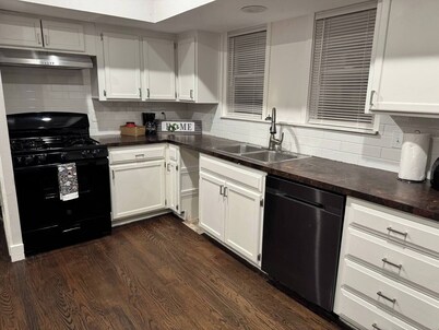 The Amazing 4 Bed 2 Bath of Independence