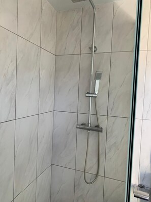 Hair dryer, towels, soap, toilet paper - Casa Jardim Panoramic View (Estreito da Calheta)