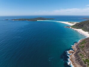 Beach - Box Beach House  (Shoal Bay)