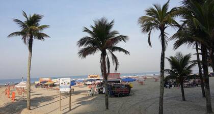 Cozy Apartment in Canto do Forte and BoqueirĂŁo in Praia Grande