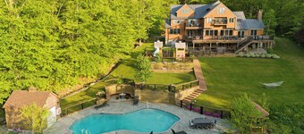 Secluded Luxury Lodge | Heated Pool Open!