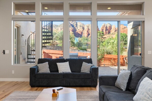 TV, fireplace, video games, table tennis