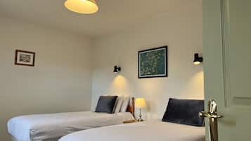 3 bedrooms, free WiFi, bed sheets