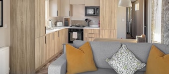 Katie's Cosy Caravan - UK48380