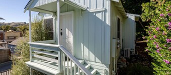 The Pine House - Pet Friendly