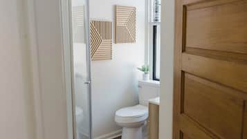 淋浴設備、風筒、提供毛巾、番梘