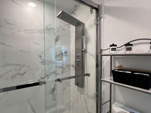 Hair dryer - Mins From DWTN DTX | Free Parking | Book Now (Dallas)