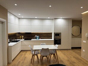 Fridge, microwave, oven, dishwasher