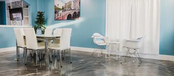 Spacious 5BR Retreat for Groups located in a peaceful neighbour hood