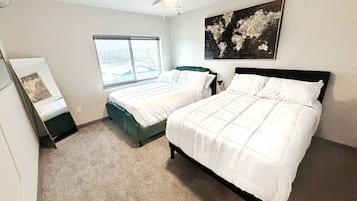 2 bedrooms, desk, iron/ironing board, free WiFi