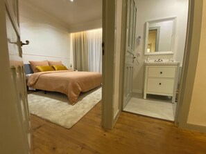 3 habitaciones, tabla de planchar con plancha y wifi gratis 