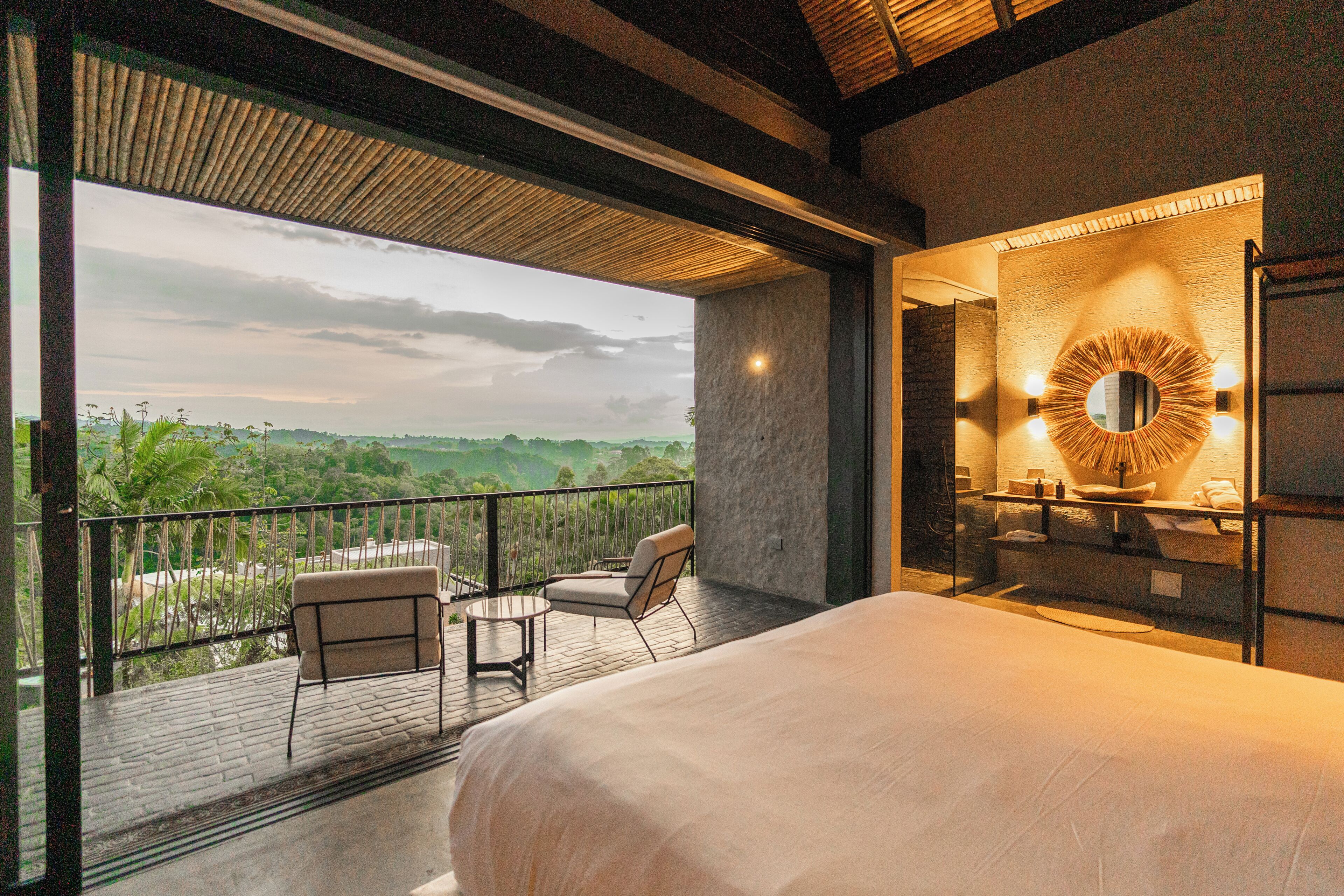 Egyptian cotton sheets, premium bedding, down duvets, pillow-top beds