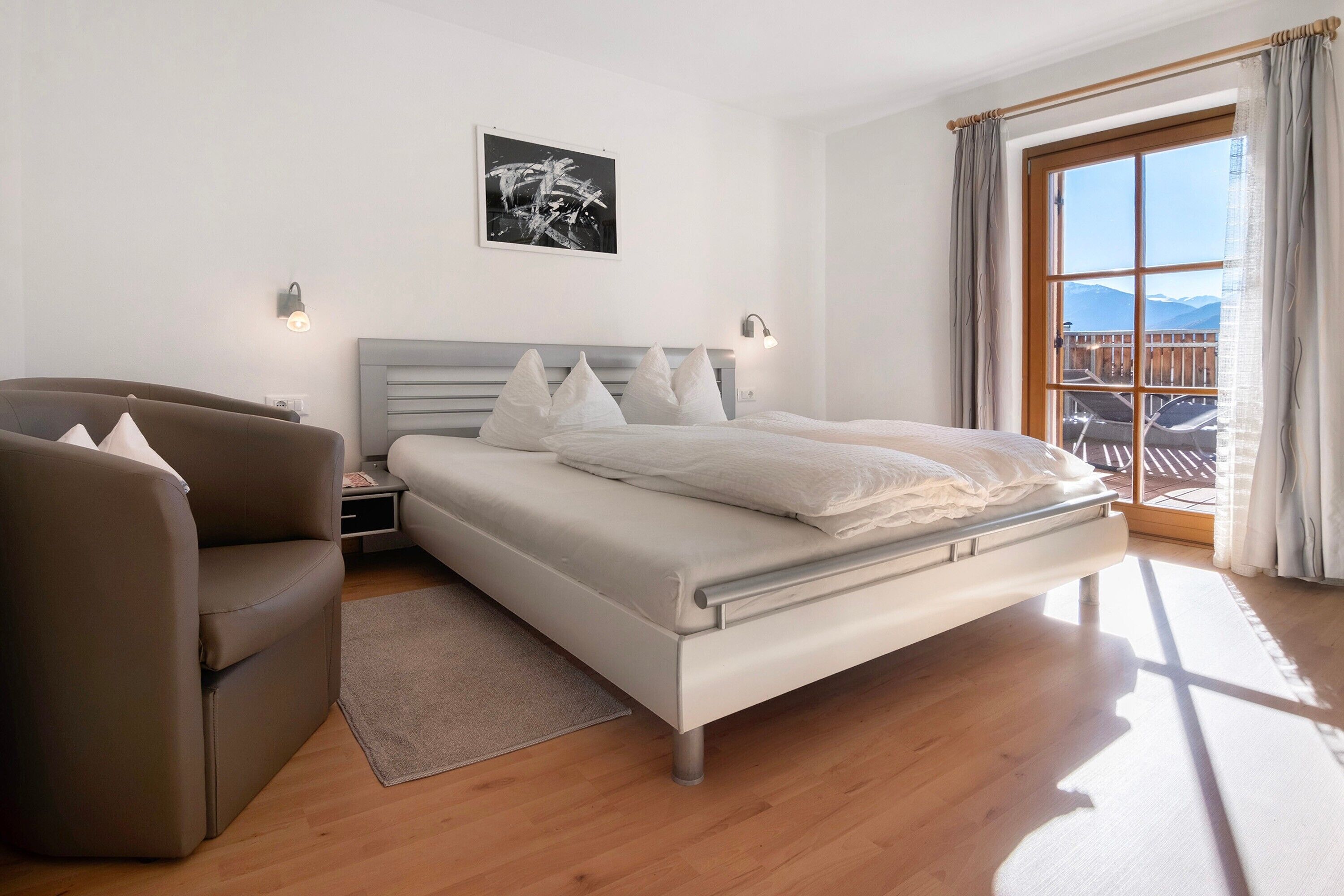 1 quarto, Wi-Fi de cortesia, roupa de cama