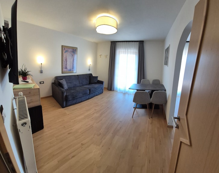Appartamento "Haus Peer A 2" Con Vista Montagna, Terrazza Privata E Wi-fi - Burgusio