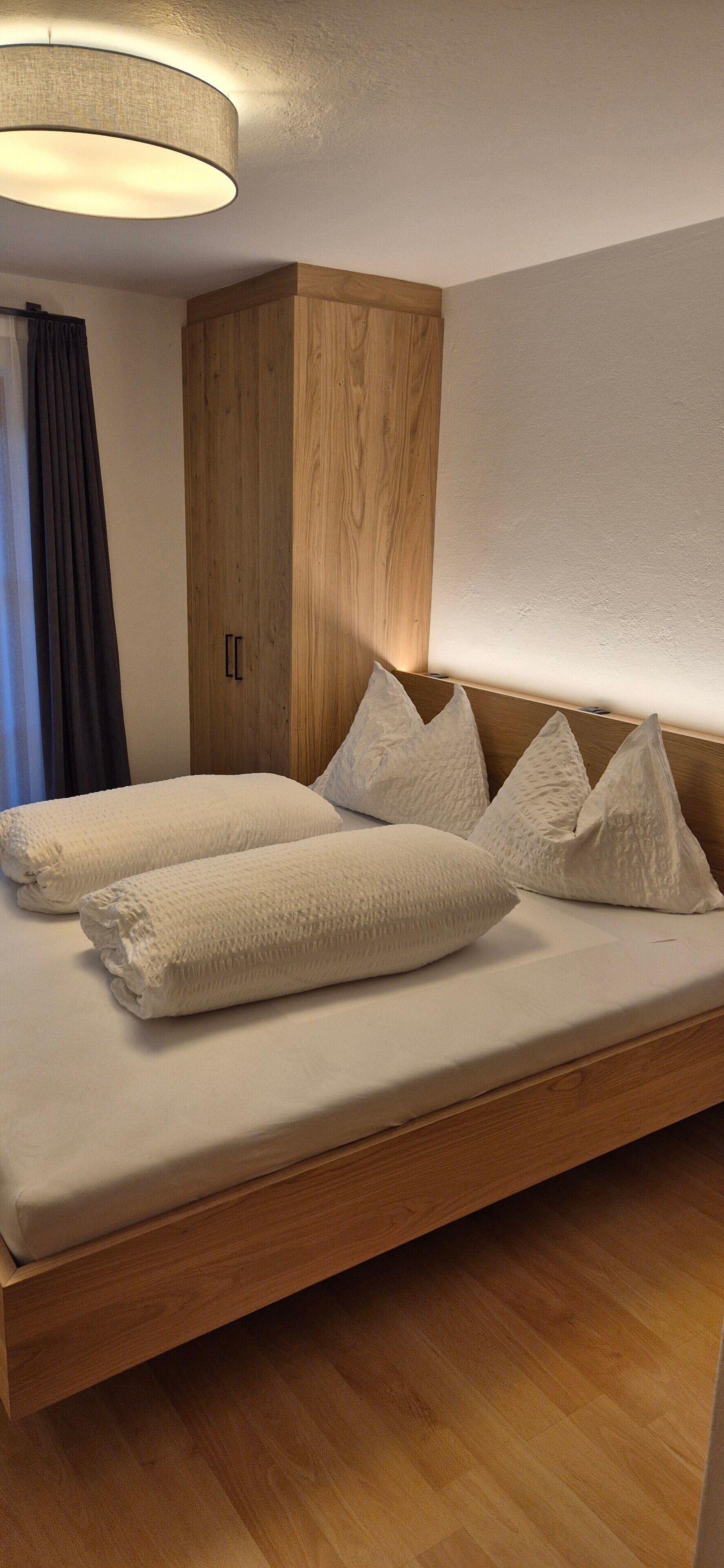 1 quarto, Wi-Fi de cortesia, roupa de cama