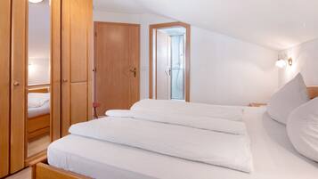 1 quarto, Wi-Fi de cortesia, roupa de cama