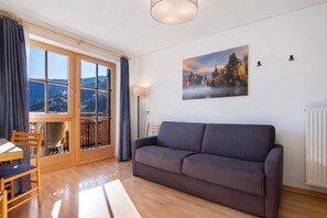 TV - Apartment 'Haus Peer D1' with Mountain View, Balcony and Wi-Fi (Mals)