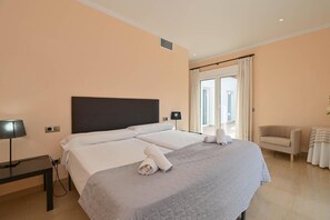 4 dormitoris, wifi gratuïta i roba de llit 