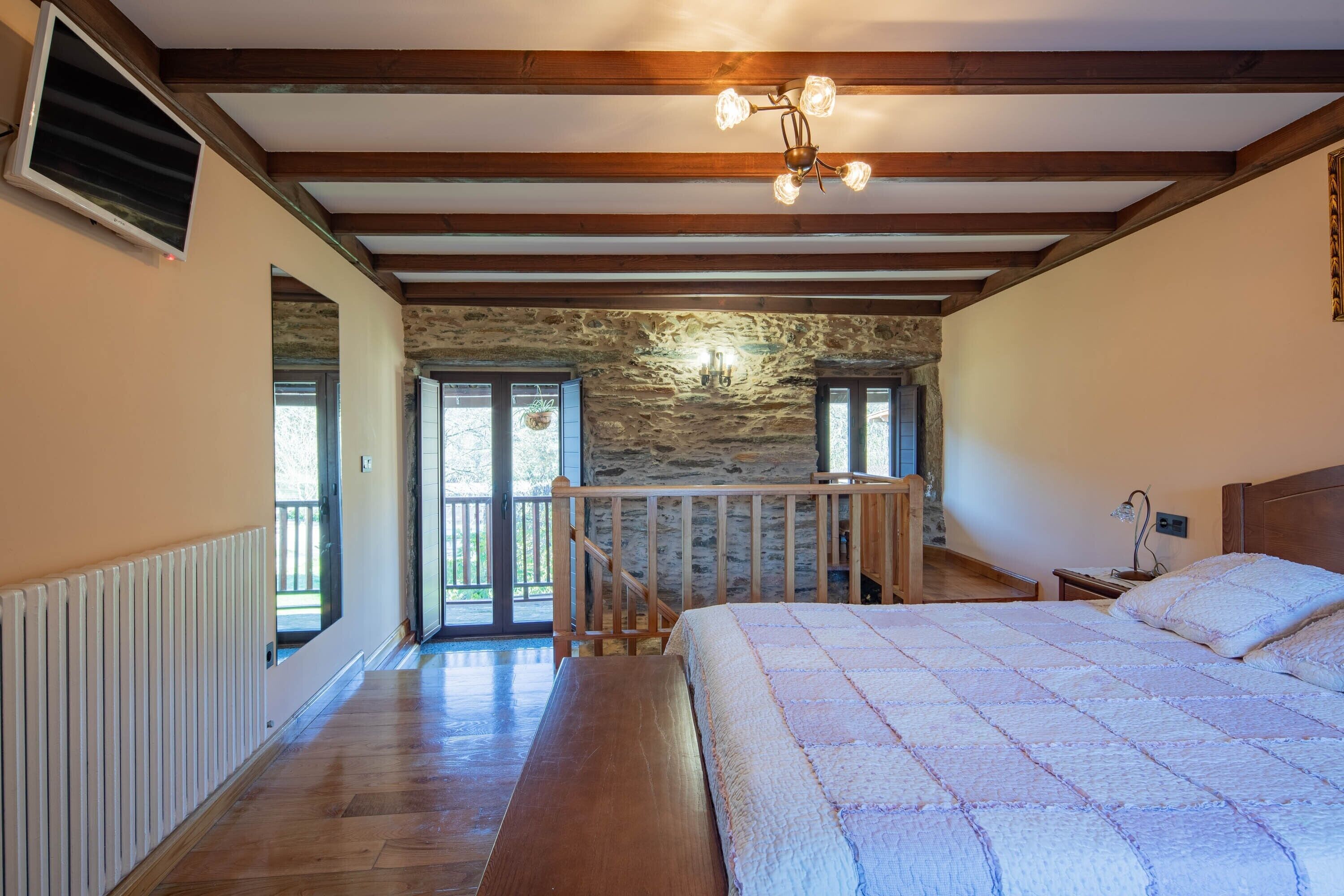 1 slaapkamer, een strijkplank/strijkijzer, gratis wifi, beddengoed