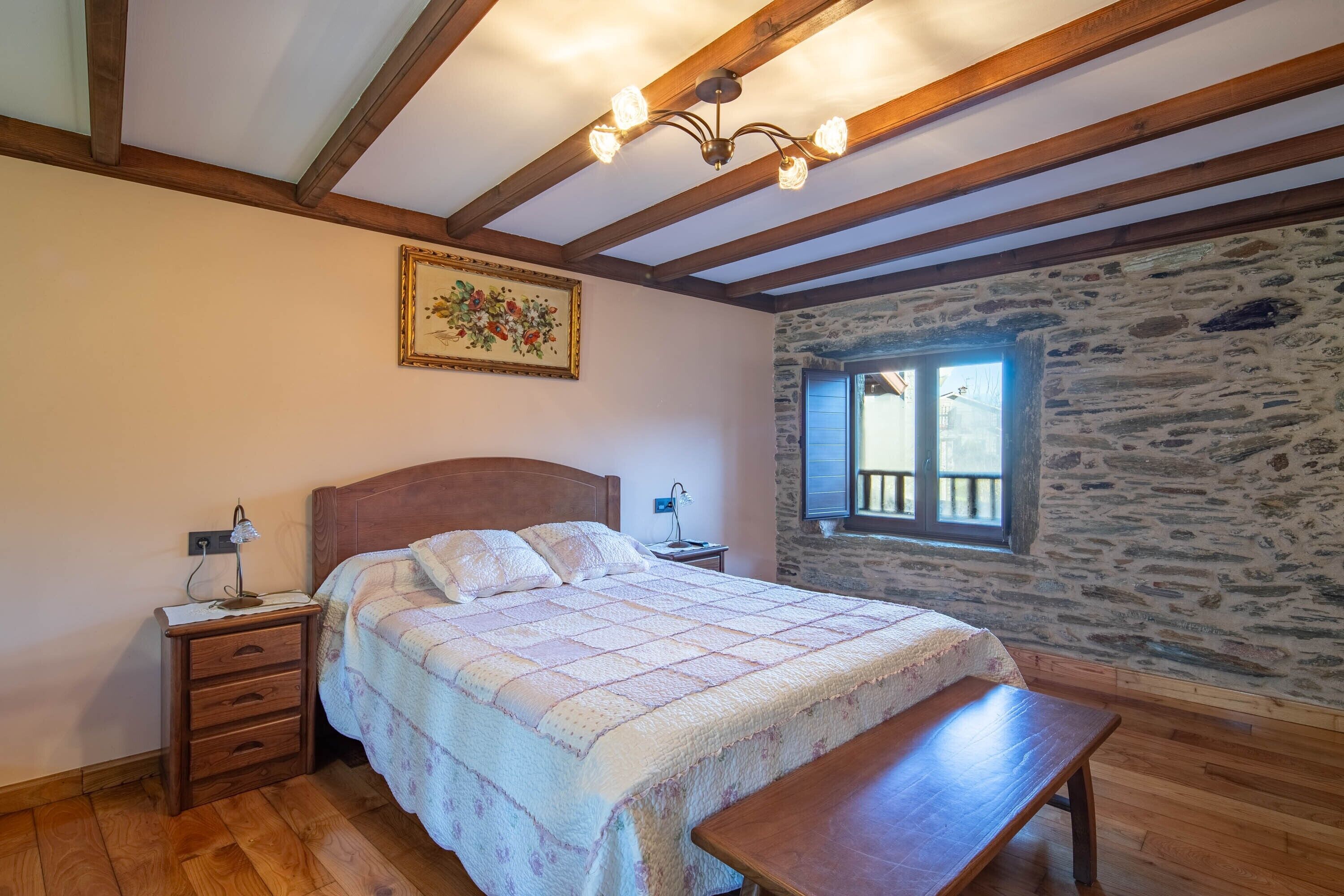 1 dormitorio, tabla de planchar con plancha, wifi gratis y ropa de cama