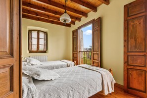 2 habitaciones, tabla de planchar con plancha y wifi gratis 