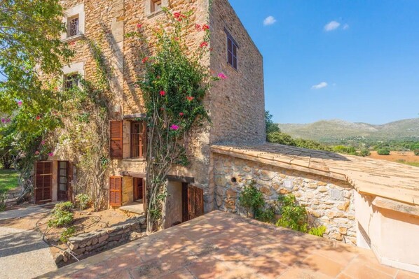 Exterior - Holiday Home 'Finca Son Xona' with Mountain View, Private Pool and Wi-Fi (Capdepera)