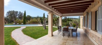 Holiday Home 'Finca Canyamel Golf Beach' with Mountain View, Private Pool and Wi-Fi