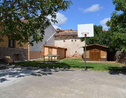 Casa rural 'El Establo' con jardín privado