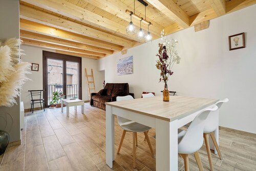 Country House 'Sierra De Majalinos' with Mountain View, Wi-Fi and Air Conditioning