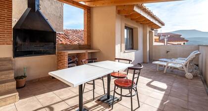 Country House 'Sierra De Majalinos' with Mountain View, Wi-Fi and Air Conditioning