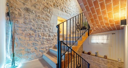 Country House 'Sierra De Majalinos' with Mountain View, Wi-Fi and Air Conditioning