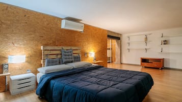 1 chambre, fer et planche Ă repasser, Wi-Fi gratuit, draps fournis
