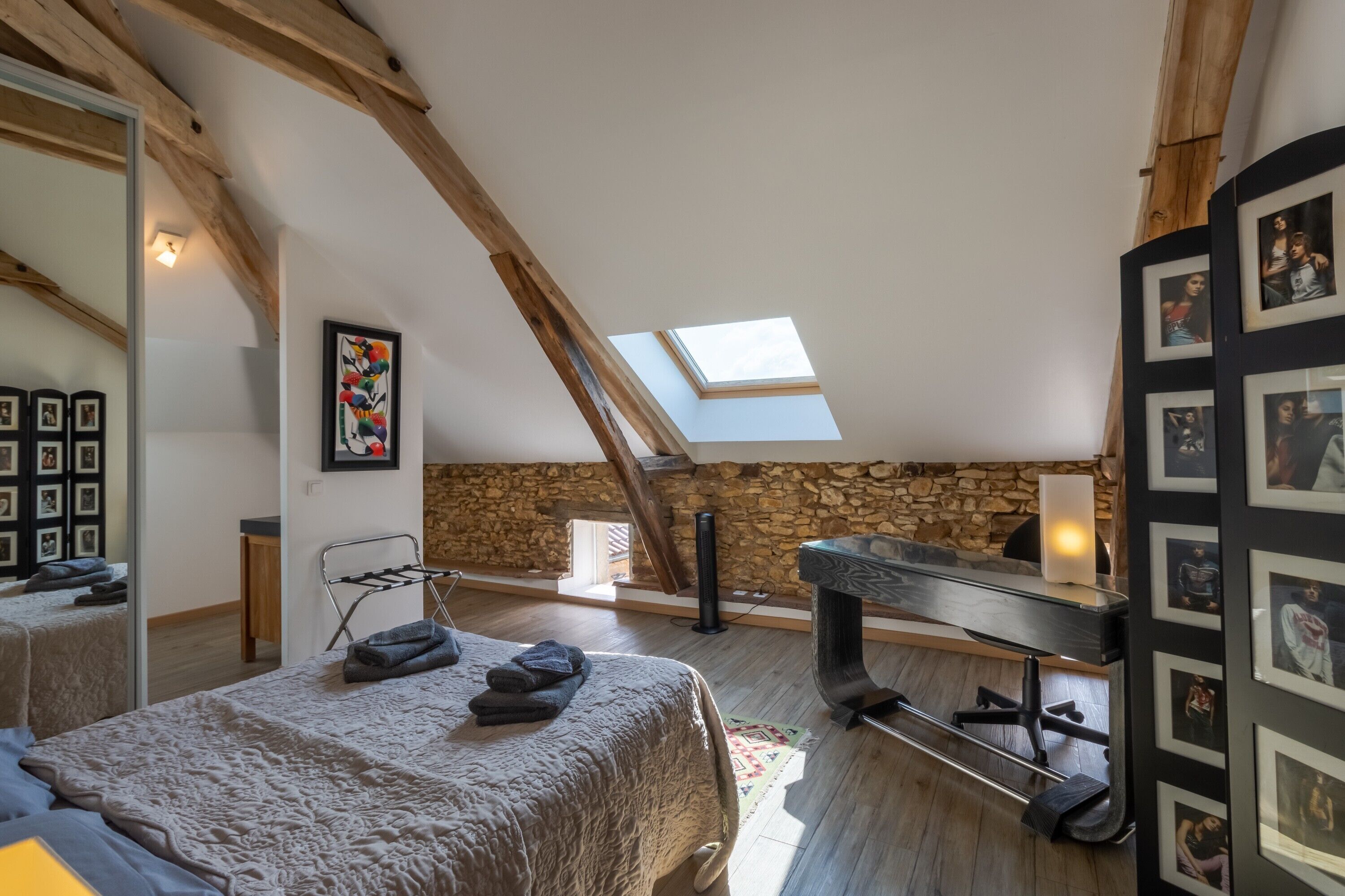 5 chambres, fer et planche à repasser, Wi-Fi gratuit, draps fournis