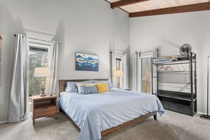 3 bedrooms, iron/ironing board, free WiFi, bed sheets - 'Enchanted Pines' Mountain Escape! (Angel Fire)