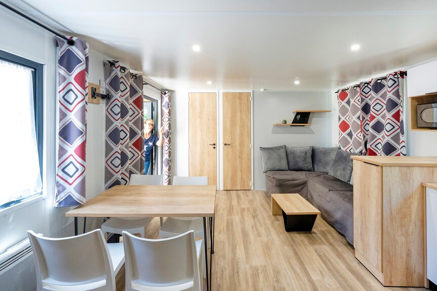 Mobilheim 'Mobilhome Confort 4 Personnes 61' Mit Privater Terrasse, Privatem Garten Und Wi-fi - Gers
