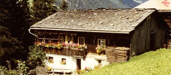 Apartment 'Rieplechn App Bergblick' with Mountain View, Shared Garden and Wi-Fi