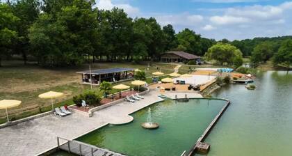 Chalet 'Campitel 4 Personnes 93' avec terrasse privée, jardin privé et Wi-Fi