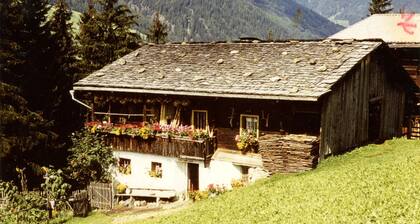 Apartment 'Rieplechn App Sonnenparadies' with Mountain View, Shared Garden and Wi-Fi