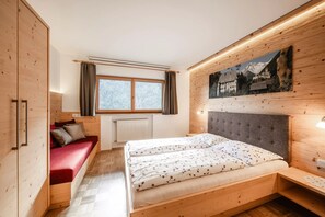 3 camere, ferro/asse da stiro, Wi-Fi gratuito, lenzuola