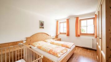 2 chambres, fer et planche Ă repasser, Wi-Fi gratuit, draps fournis