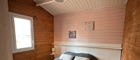 2 bedrooms, free WiFi