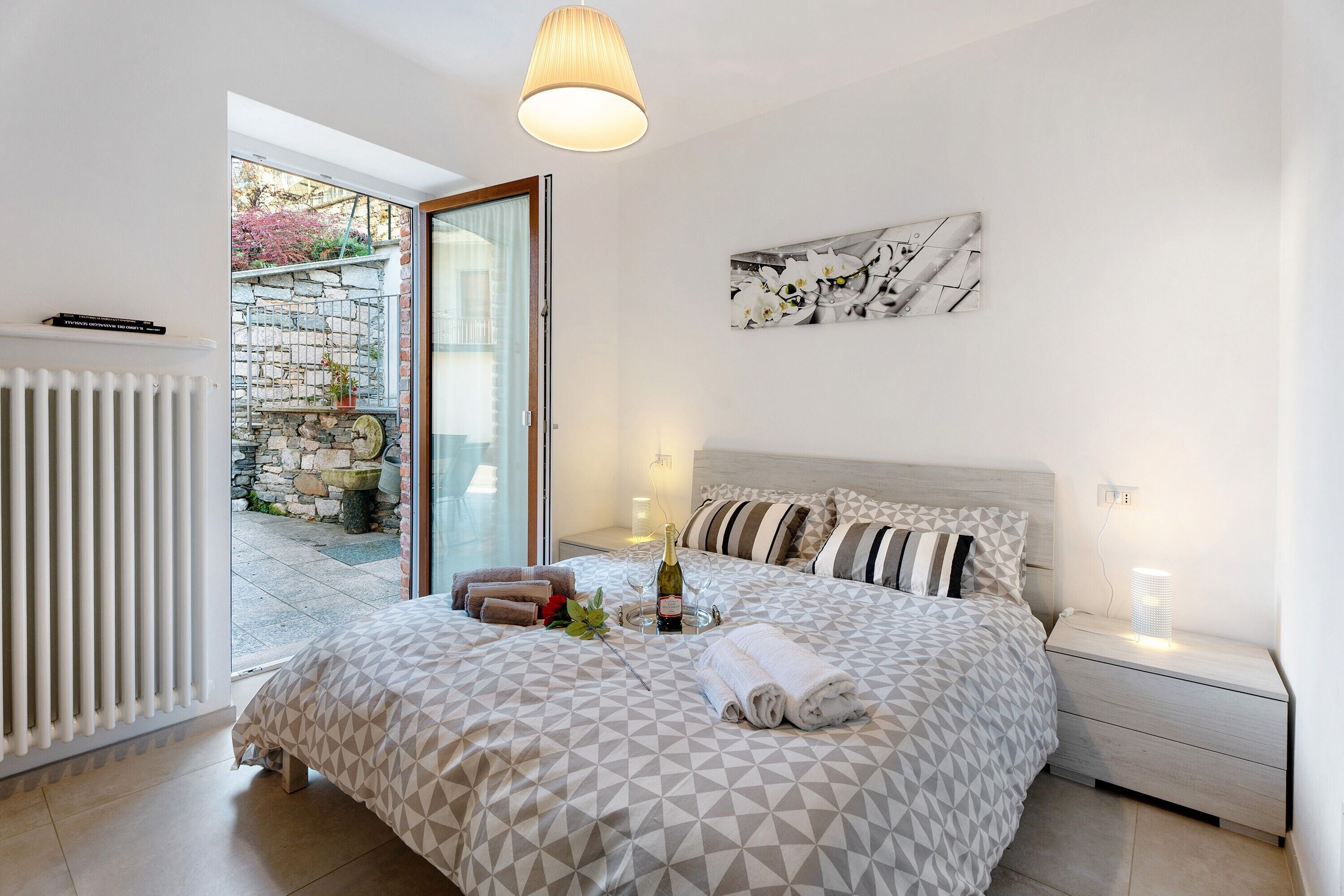 2 bedrooms, iron/ironing board, free WiFi