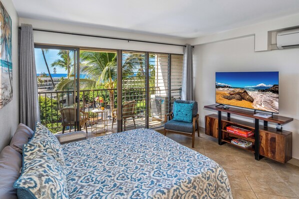 Luxury Condo, Ocean View, Beachside | Extra beds