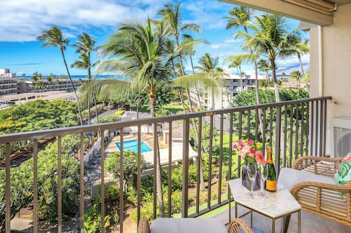 Apartamento de lujo, vistas al mar, junto a la playa | Balcón