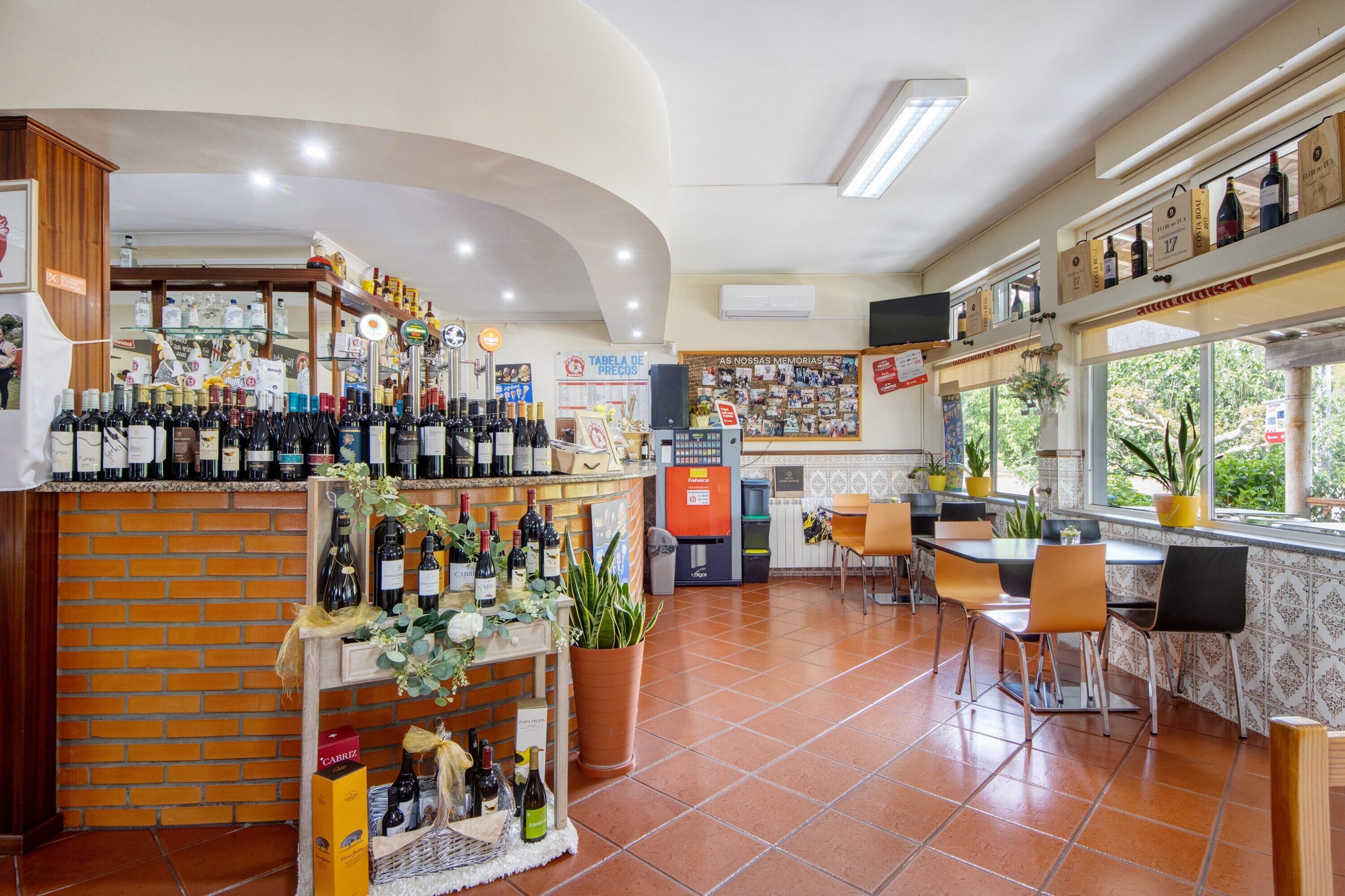 Bar (in der Unterkunft)